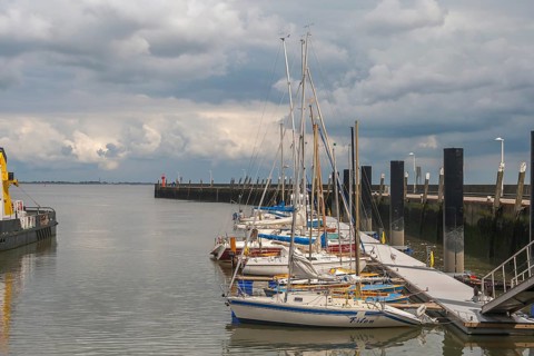 Sailing boats in the tidal or wet harbour, Wilhelmshafen, Lower Saxony, Germany, Europe