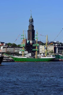 Europe, Germany, Hamburg, Elbe, View across the Elbe to the Michel, Windjammer, Hamburg, Hamburg,