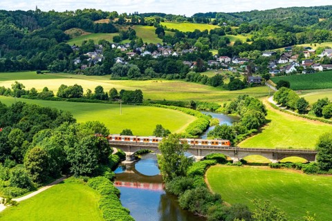 The River Sieg, between Oberauel and Blankenberg, near Hennef, bridge over the Sieg, for cyclists
