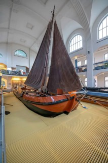 Museum of German Inland Navigation, in the former Ruhrort indoor swimming pool, in Duisburg, cargo
