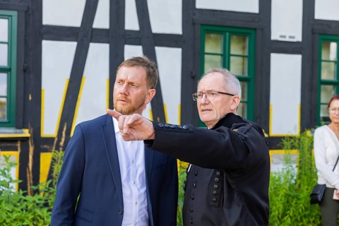 Minister President Michael Kretschmer visits Schneeberg on the occasion of Bergstreittag. Here in