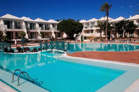 Swimming pool at H10 Ocean Suites hotel in Corralejo, Fuerteventura, Canary Islands, Spain, Europe