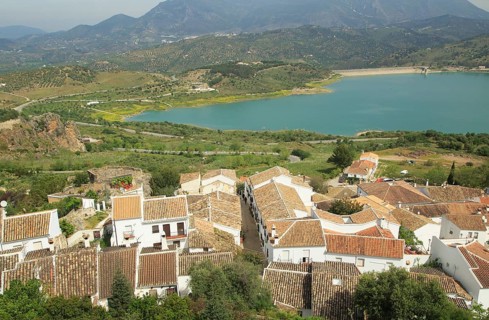 Embalse Zahara-El Gastor Reservoir lake, Zahara de la Sierra, Cadiz province, Spain, Europe