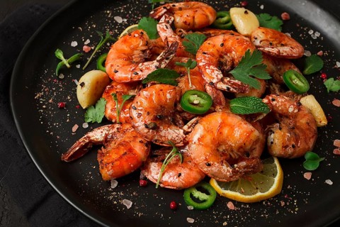 Fried shrimp, headless, with spices, grilled, homemade, no people