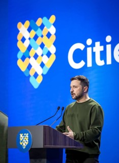 Speech by the Ukrainian President Volodymyr Selenskyj at the Summit of Cities and Regions in Kiev.