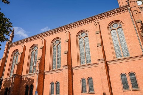 Church windows made from gin bottles, Zwölf-Apostel-Kirche, An der Apostelkirche, Schöneberg,