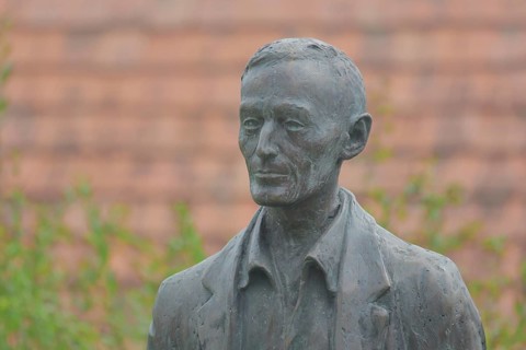 Sculpture Hermann Hesse, monument, bronze, detail, head, Gaienhofen, Untersee, Lake Constance, Lake