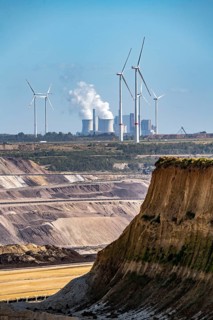 Edge of the Garzweiler II open-cast lignite mine, at the village of Lützerath, the last village to