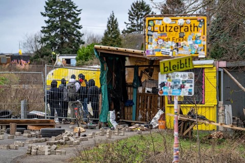 Barricades at the camp, beginning of the evacuation of the hamlet of Lützerath at the Garzweiler 2