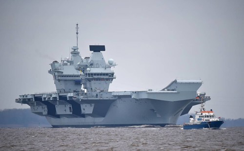 Aircraft carrier HMS Queen Elizabeth on the Elbe between Hamburg and the North Sea,