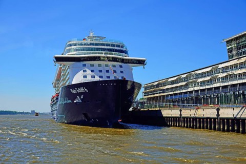 Europe, Germany, Hamburg, Elbe, Cruise Centre Altona, Passenger ship, Mein Schiff 6, Hamburg,