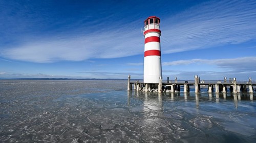 Frozen lake, ice, lighthouse, Podersdorf am See, Lake Neusiedl, Burgenland, Austria, Europe