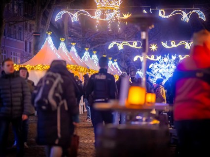 Christmas market on the main street in Dresden Neustadt, Dresden, Saxony, Germany, Europe
