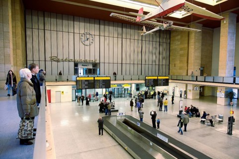 Passengers at Tempelhof Airport, two days in front of the closure of flight operations, Berlin, 28