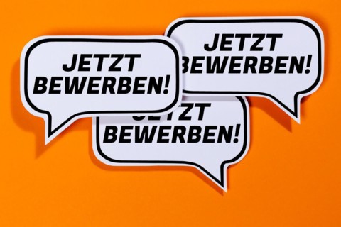 Apply Apply for a job Job Job search in speech bubbles Communication Business concept talk