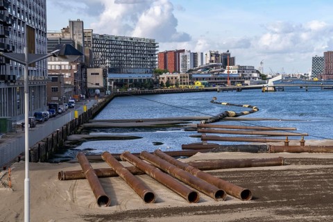 The Rijnhaven, a 28-hectare harbour basin, has now been filled in by almost a third to create space