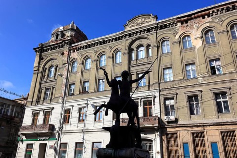 Building at the Piata St George, Sf. Gheorghe, Statue of the Dragon Toeter, Romania, Banat,