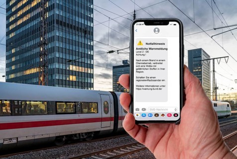 Symbolic image Cell Broadcast, warning service via mobile phone, by SMS, to all devices located in