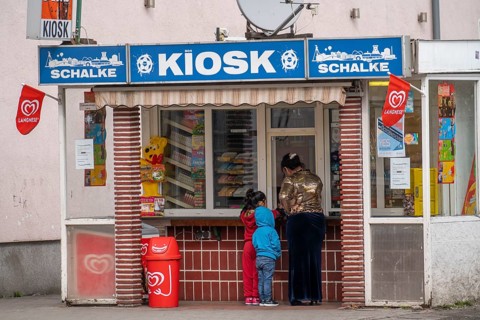 Schalker Büdchen, Schalke 04 kiosk, on Ückendorfer Straße in Gelsenkirchen, North Rhine-Westphalia,