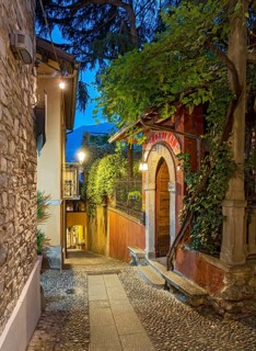 Narrow streets of Bellagio by night, Lake Como, Italy, Europe