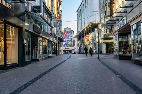Deserted city centre, pedestrian zone, Limbecker Straße, effects of the corona crisis in Germany,