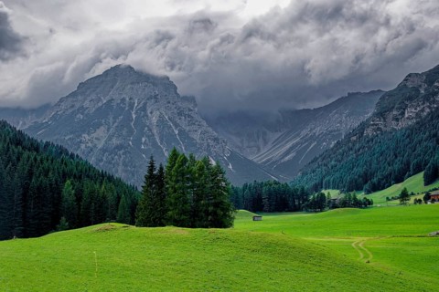 Alpine landscape of the Stubai Alps, weather mood, cloud mood, Obernberg am Brenner, Tyrol,