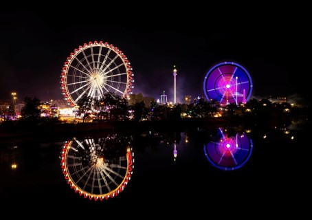 Night shot, overview, reflection in the river Neckar, Ferris wheel, Europa Rad, Gladiator, rides,