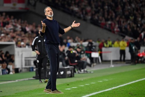 Coach Pellegrino Matarazzo TSG 1899 Hoffenheim on the sidelines Gesture Gesture MHPArena, MHP Arena