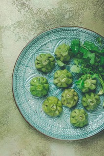 Green khinkali, khinkali with spinach, Georgian cuisine, homemade, no people