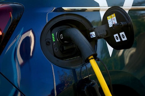 Charging indicator, charging plug with cable, charging station for electric cars, charging station,