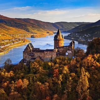 Stahleck Castle, hilltop castle overlooking the Rhine, Bacharach, UNESCO World Heritage Upper