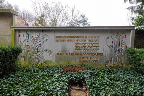 The Loschwitz cemetery is the second burial ground in Dresden's Loschwitz district that is still in