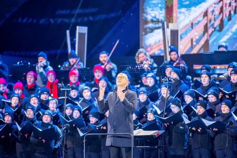 When over 25, 000 visitors flock to the Rudolf Harbig Stadium for the big Advent concert just in