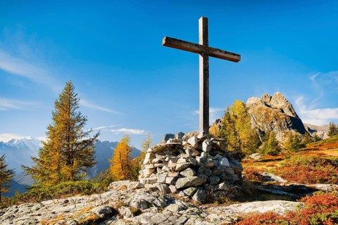 View in Lower Valais to Mont Blanc with Les Perrons and summit cross, Valais, Switzerland, Europe