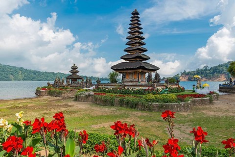 Pura Ulun Danu Bratan, attraction, Hindu temple, temple, tourism, travel, monument, pagoda, Bali,