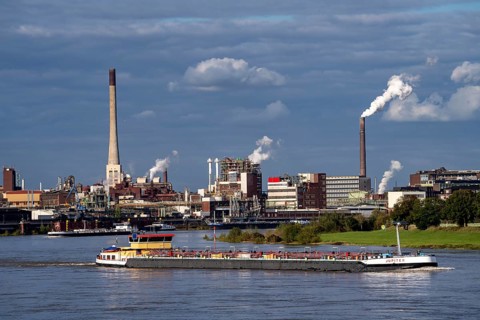 Chempark Krefeld-Ürdingen, around 40 companies are located in the chemical park on the Rhine, there