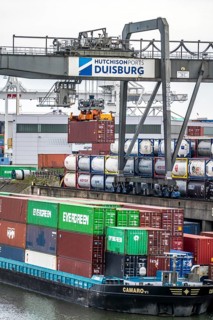 Port of Duisburg Ruhrort, Container freighter being loaded and unloaded at DeCeTe, Duisburg