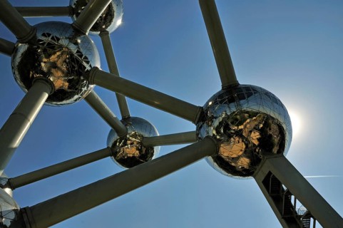Atomium, built in 1958 for the World Exhibition, uses nine atoms to represent the body-centred