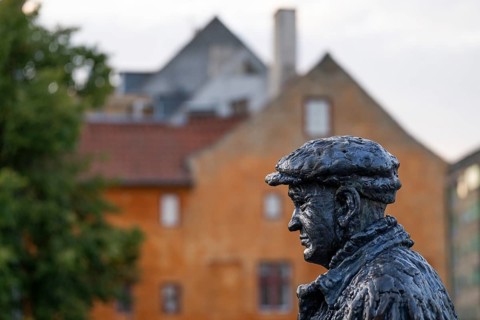 B&W Worker, sculpture by Jens Galschiøt, Børnehusbroen, Christianshavns Kanal, Copenhagen, Denmark,