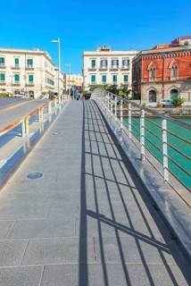 Saint Lucy Bridge connecting Syracuse to Ortygia Island, Ortygia, Syracuse, Sicily, Italy, Europe