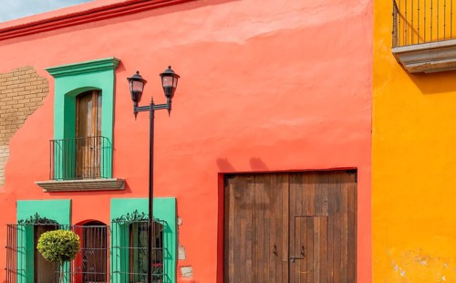 Oaxaca, Scenic old city streets and colorful colonial buildings in historic city center