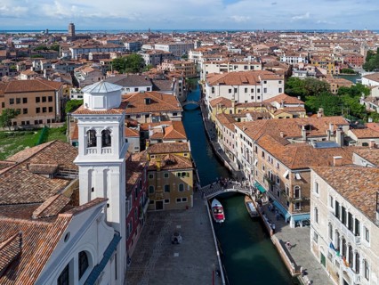 San Trovaso am Rio San Trovaso im Stadtteil Dorsoduro, Venedig, Veneto, Italien