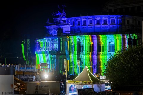 Only concert in Germany in 2024 in front of the Semperoper in Dresden. The legendary techno and