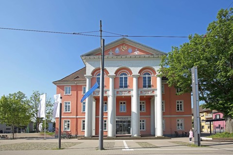 Neoclassical town hall built in 1910 with EU flag, Rathausplatz, Kehl, Ortenau, Baden-Württemberg,