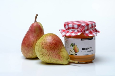 Pear jelly in jars and pears