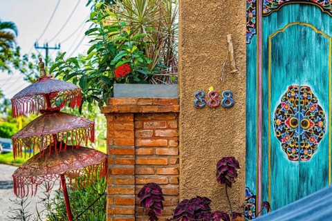 Traditionally decorated house, Hinduism, decoration, colourful, temple umbrella, travel, tourism,