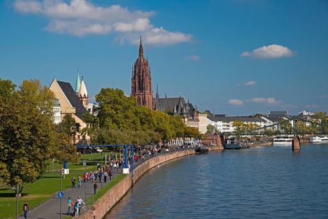 Bank of the Main, Eisener Steg and St Bartholomew's Cathedral, Frankfurt am Main, Hesse, Germany,