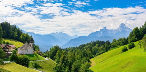 Maria Gern pilgrimage church with Watzmann, forest and Steinernes Meer in autumn, Berchtesgarden