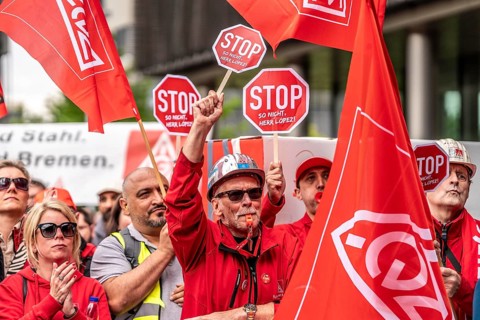 Demonstration by many thousands of steelworkers in front of the ThyssenKrupp headquarters in Essen