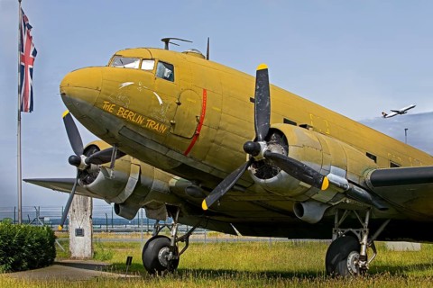Douglas DC-3 C-47 aeroplane, The Berlin train at the Airlift Memorial, Frankfurt Main Airport,